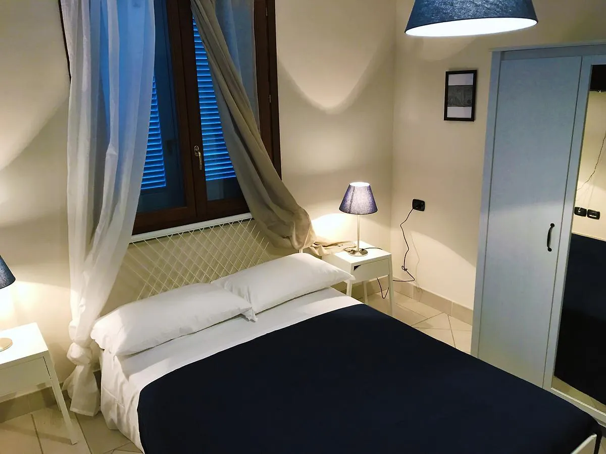 Cytrus Rooms Marina di Massa Bed & Breakfast